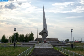 Военный мемориал в Пичаево