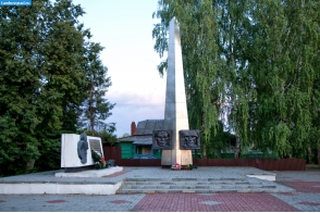 Военный мемориал в Бондарях