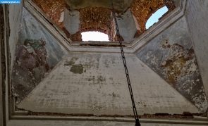 Остатки настенной росписи в Златоустовской церкви в селе Бибиково