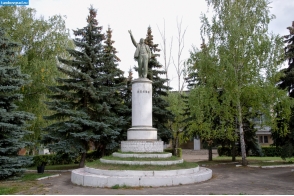 Памятник Ленину в Сосновке