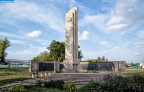 Военный мемориал в селе Новоюрьево