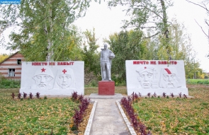 Мемориал в селе Рождественское