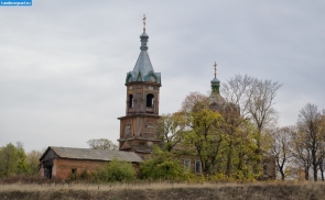Вид на Казанскую церковь в деревне Курдюки