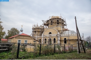 Строящаяся церковь в посёлке Землянский
