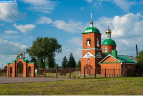 Михаило-Архангельская церковь в селе Новоархангельское