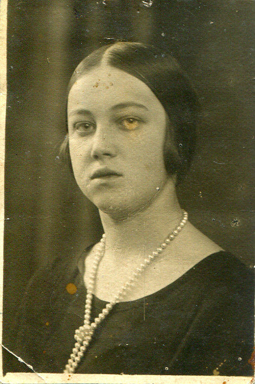 Родственники. 1930. Бабушка – Клавдия Петровна
