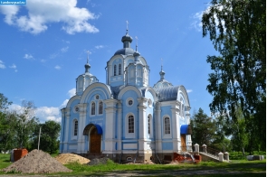 Церковь иконы Божией Матери Иверская Знаменского Сухотинского монастыря в селе Сухотинка