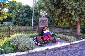 Памятник воинам-землякам в селе Сабуро-Покровское