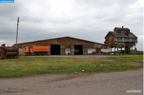 Зернохранилище в деревне Федоровка