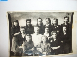 Студентки Моршанской фельдшерско-акушерской школы. 1947 год. 4-я в верхнем ряду Проскурякова Ирина