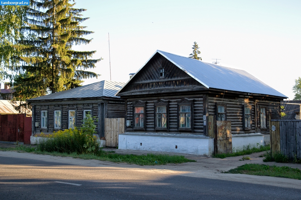 Моршанск. Деревянные дома на улице Красной в Моршанске