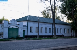 Одноэтажное здание на улице Советской в Моршанске
