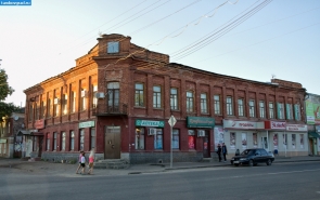 Моршанск. Кирпичный дом на улице Интернациональной в Моршанске