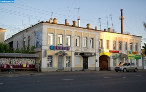 Торговый дом на улице Интернациональной в Моршанске
