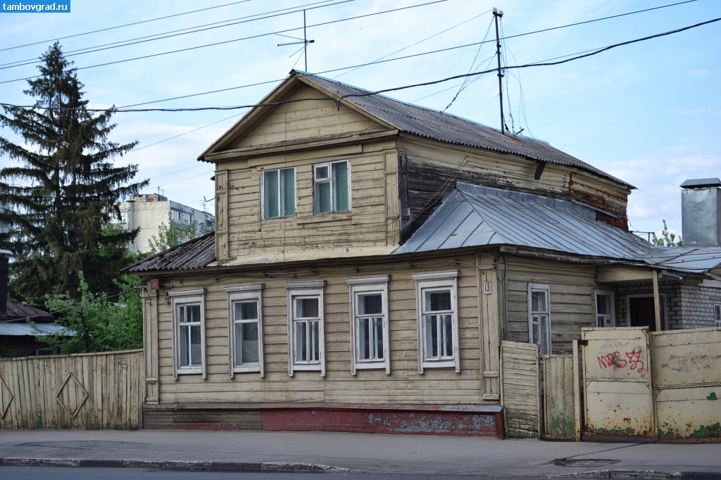 Современный Тамбов. Деревянный дом на Советской в Тамбове