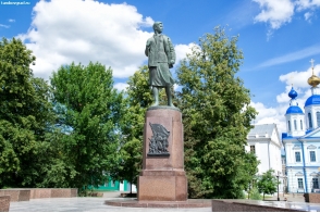 Современный Тамбов. Памятник Зое Космодемьянской в Тамбове