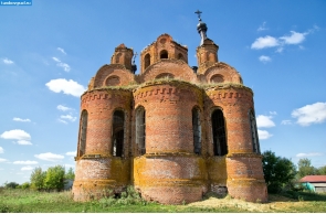 Храм Иоанна Златоуста в селе Бибиково