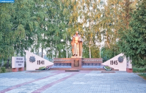 Военный мемориал в селе Хобот-Богоявленское