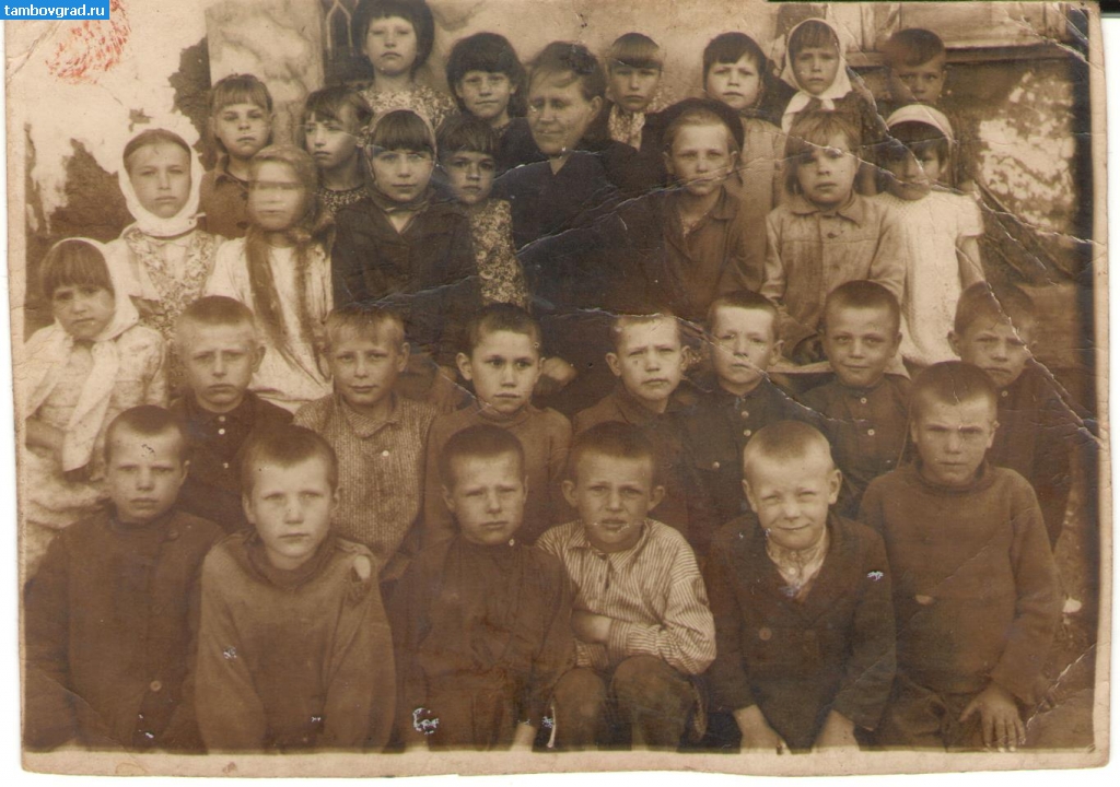 Новосельцевская школа 40х-50х годов.. 3 класс 1950 год.