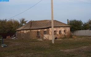 Усманский уезд. Разрушенный дом в селе Талицкий Чамлык