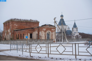 Орловская губерния. Троицкая (разрушенная) и Казанская церкви в селе Талица