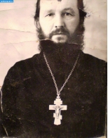 Священник церкви села Петровка Григорий Митрофанович Дрожжин, родился 13.01.1907 