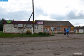 Магазин в деревне Лавровка