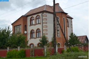 Коттедж в деревне Лавровка