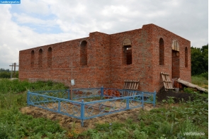 Строящаяся Смоленская церковь в селе Лаврово