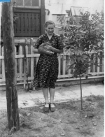 Сестра Лапина Михаила Васильевича 19лет. фото сделано в 1956г город Антрацит