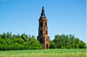 Умётский район. Колокольня Боголюбовского Тишениновского монастыря