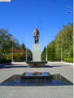 Уварово. Памятник воину в Уварово